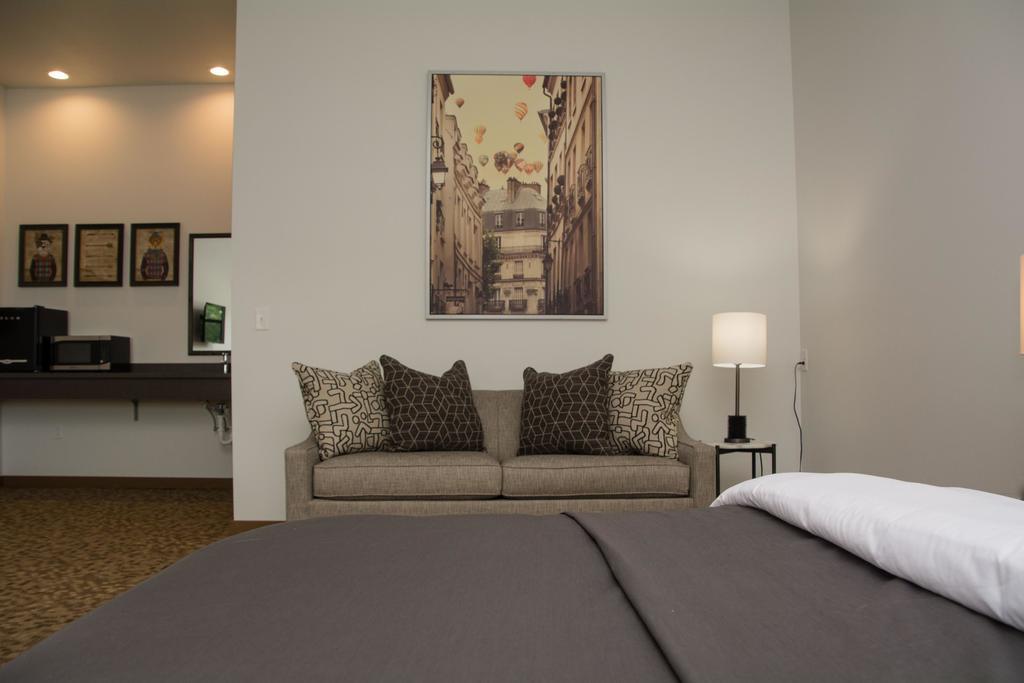 Okoboji Commons Hotel Dış mekan fotoğraf